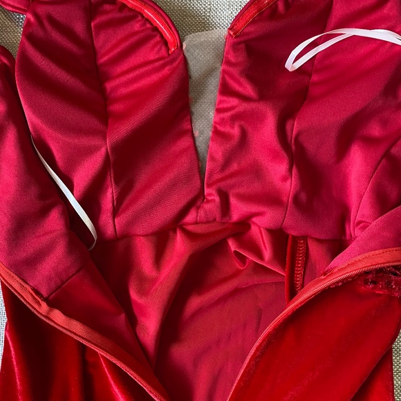 Womens Bright Red Velour Sequins Deep V-Neck Long Party Formal Gown- Sz-M - Picture 10 of 16